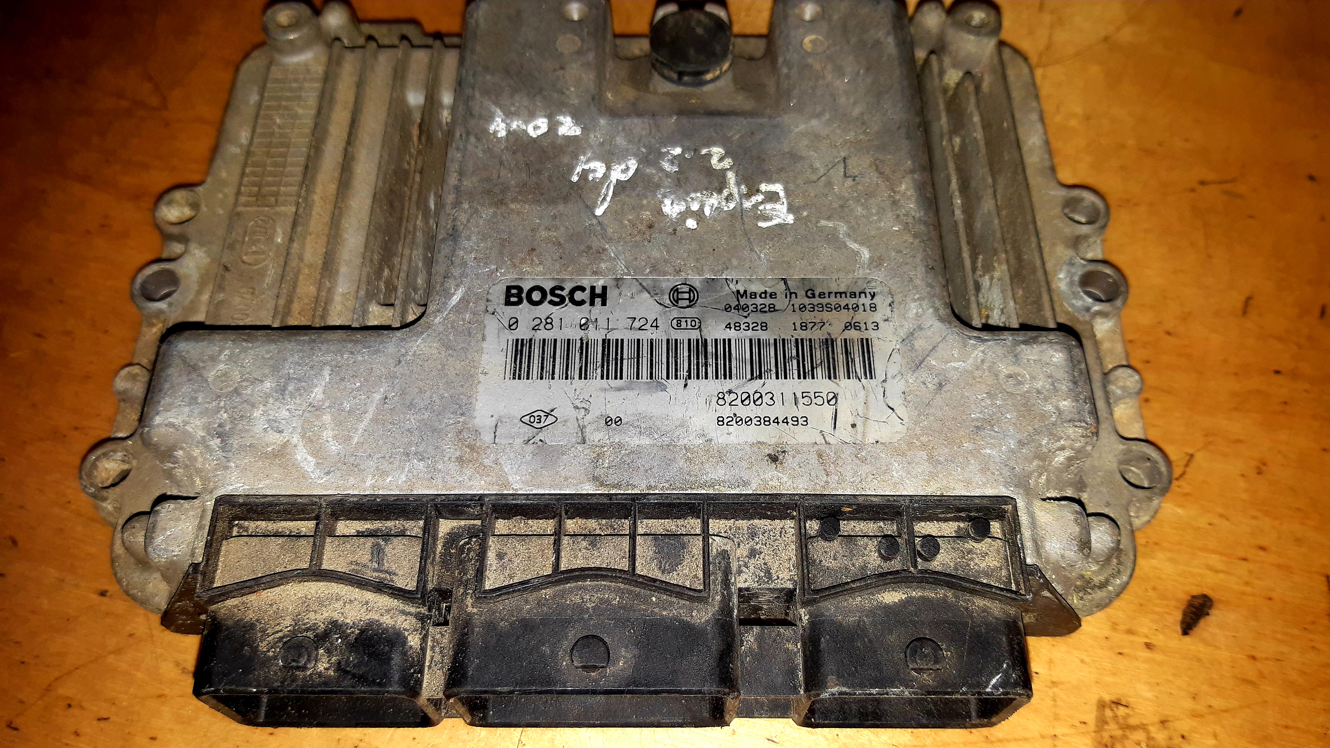 #14 RENAULT 0281011724  ECU Engine  #14 RENAULT 0281011724  ECU Engine
